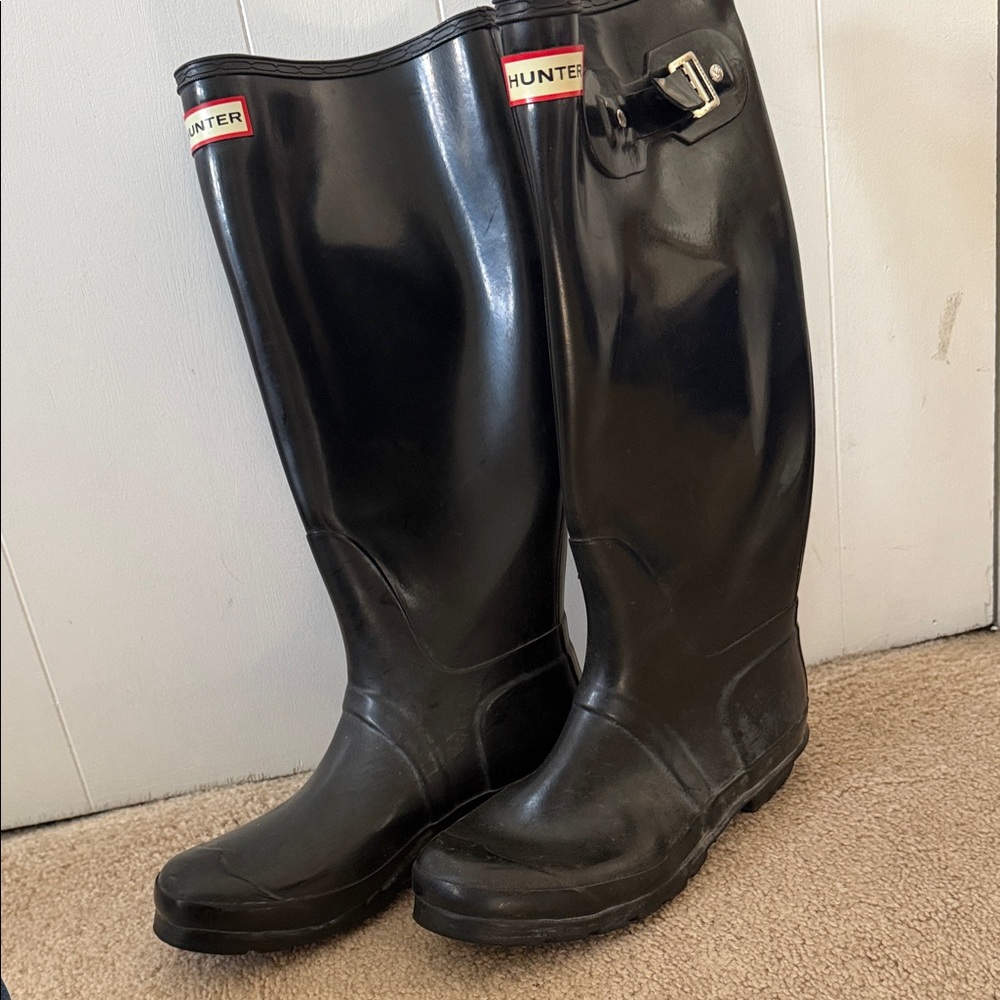 Hunter Glossy Black Rain Boots